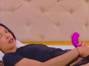 Cam4 Free Porn Cam of amabel_zambrano