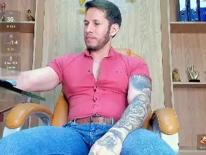 Cam4 Adult Webcam of George_Diesell