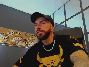 Cam4 Best Webcam of AronGrant