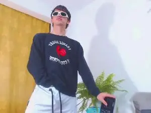 Cam4 Free Live Porn of Boy_Dirty_X
