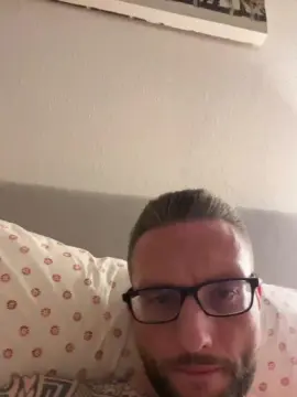 Cam4 Private Sex Chat of LaryFlint