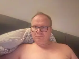 Cam4 Free Live Porn of hunk722