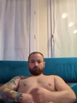 Cam4 Live Sex of Ben_mastos