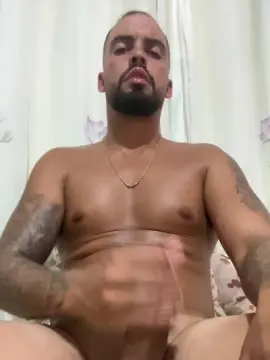 Cam4 Nude Webcam of lucasdotadorj23