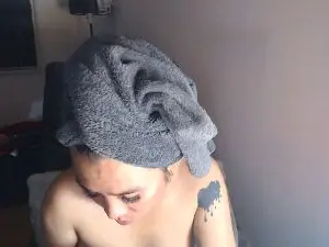 Cam4 Live Porn of pathie_69ass