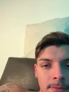 Cam4 Private Sex Chat of ThomasRM98