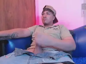 Cam4 Watch Live Sex Cams of Oilmen22