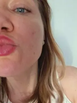 Cam4 Watch Live Sex Cams of Malika025