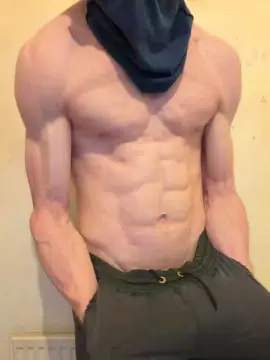 Cam4 Live Porn of GymBuilt