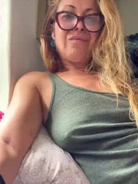 Cam4 Private Sex Chat of Kinkibubble