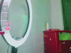 Cam4 Watch Live Sex Cams of Summer_XO