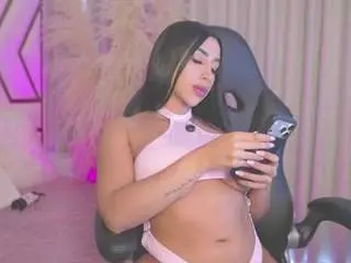 Camsoda Live Sex Cam of sarahgrey18