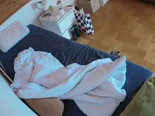 Camsoda Private Sex Chat of voyeurcam-julmodels-greybed-1