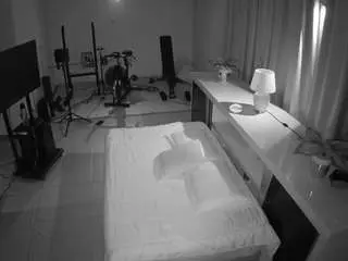 Camsoda Nude Webcam of voyeurcam-jb-office-1