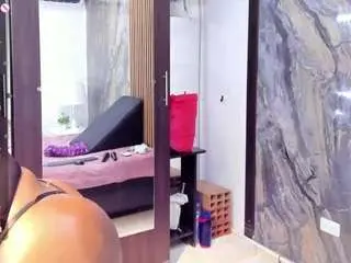 Camsoda Adult Webcams of laurasaenz01