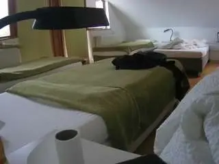 Camsoda Live Sex of voyeurcam-julmodels-bed-2