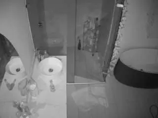 Camsoda Private Sex Chat of voyeurcam-casa-salsa-bathroom-6