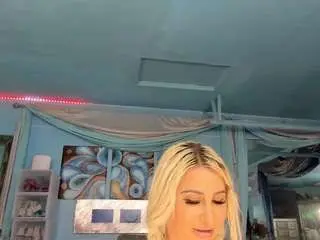 Camsoda Free Porn Cam of adrianna777