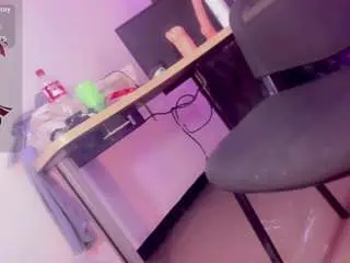 Camsoda Free Live Porn of emeli-roushot