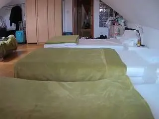 Camsoda Best Webcam of voyeurcam-julmodels-bed-3