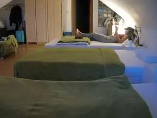 Camsoda Live Sex Cam of voyeurcam-julmodels-bed-3