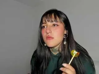 Camsoda Free Porn Cam of lola-leah