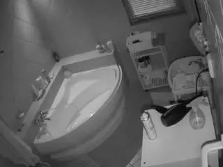 Camsoda Private Sex Chat of voyeurcam-julmodels-bath-1st-2