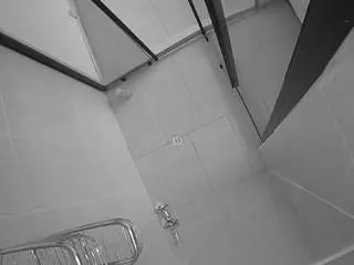Camsoda Sex Cam of voyeurcam-jb-shower-2