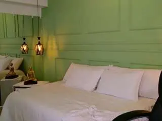 Camsoda Free Porn Cam of avalodge