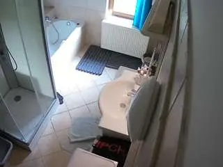 Camsoda Live Sex of voyeurcam-julmodels-bath-2nd-2