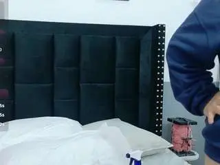 Camsoda Sex Chat of kinkyhousewifee