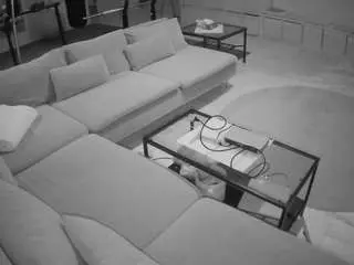 Camsoda Adult Webcams of voyeurcam-julmodels-living-3