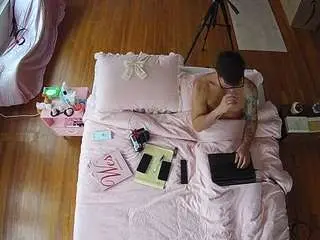 Camsoda Adult Webcam of voyeurcam-celticiron-01