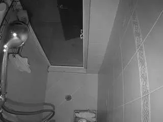 Camsoda Adult Webcams of voyeurcam-baileybase-shower