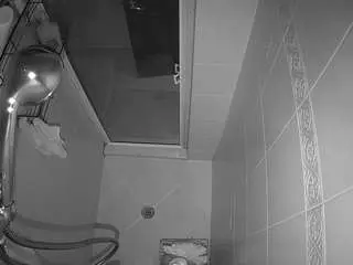 Camsoda Adult Video Chat of voyeurcam-baileybase-shower