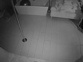 Camsoda Nude Webcam of voyeurcam-casa-salsa-bathroom-3