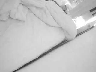 Camsoda Live Sex of voyeurcam-julmodels-whitebed-4
