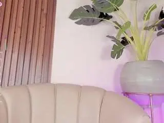 Camsoda Nude Webcam of kenay-fox