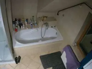 Camsoda Sex Cam of voyeurcam-julmodels-bath-2nd-1