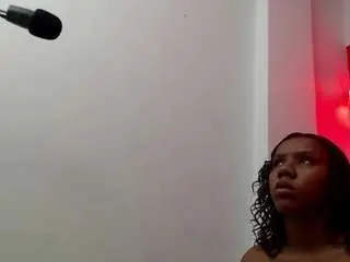 Camsoda Nude Webcam of vanesalatina18