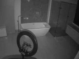 Camsoda Private Sex Chat of voyeurcam-casa-salsa-bathroom-4