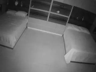 Camsoda Free Live Porn of voyeurcam-casa-salsa-versus-room