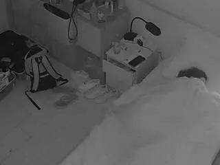 Camsoda Live Porn of voyeurcam-julmodels-bed-7