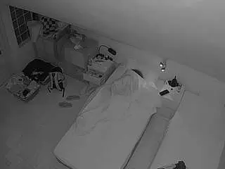 Camsoda Watch Live Sex Cams of voyeurcam-julmodels-bed-7