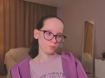 Chaturbate Live Sex Cam of lynettebails