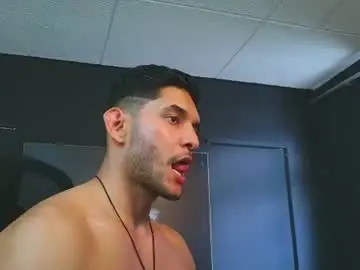 Chaturbate Live Sex Cam of richard_milleer