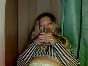 Chaturbate Best live sex cam show of linkingqueens69