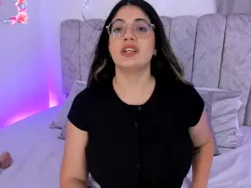 Chaturbate Live Sex Cam of agathaowens