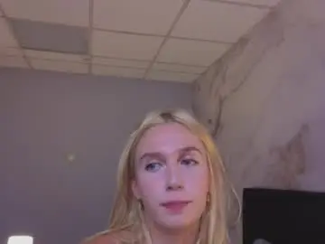 Chaturbate Live Sex Cam of serenastile