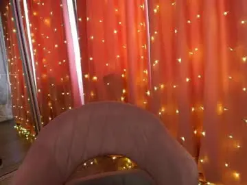 Chaturbate Live Sex Cam of leyaloveee